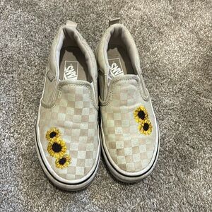Girls checker sunflower vans 2